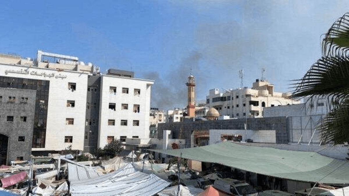 Gaza : l'armée israélienne utilise des civils palestiniens comme boucliers humains lors de son opération dans le complexe médical de Shifa et ses environs
